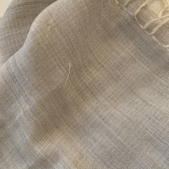 Barneys New York Scarf - Picture 4 of 6